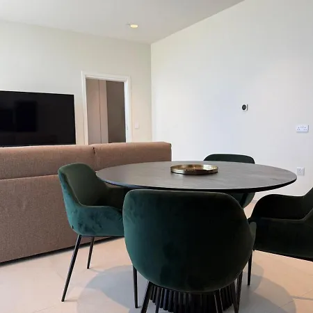 Mercury Tower High End 1bdr Flat Apartamento