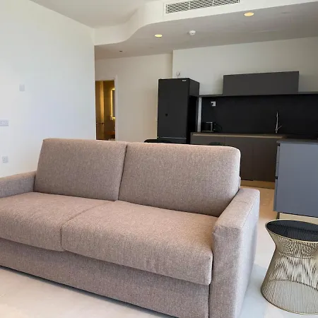 Mercury Tower High End 1bdr Flat 公寓